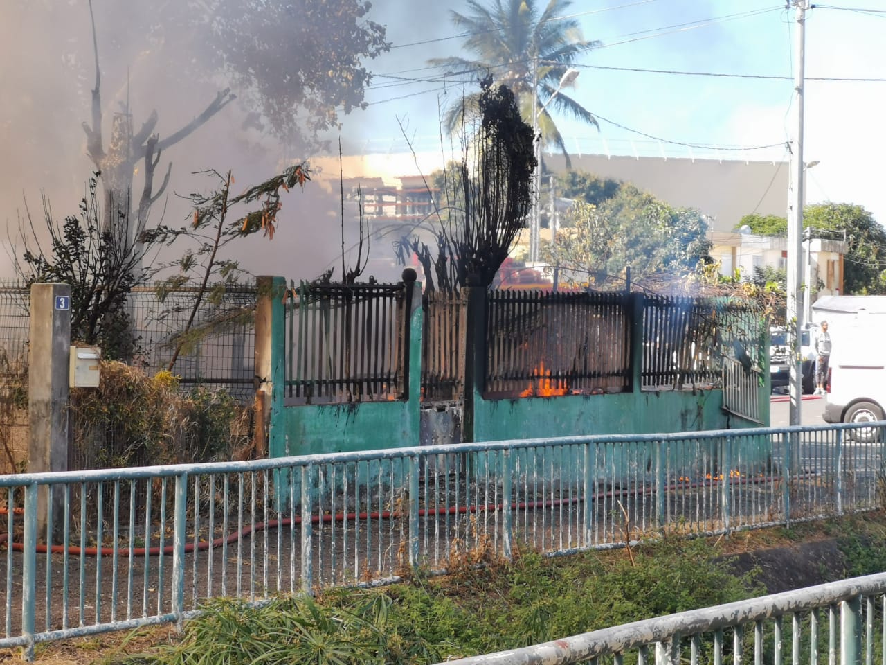 ?? Une maison prend feu dans le quartier de la Source