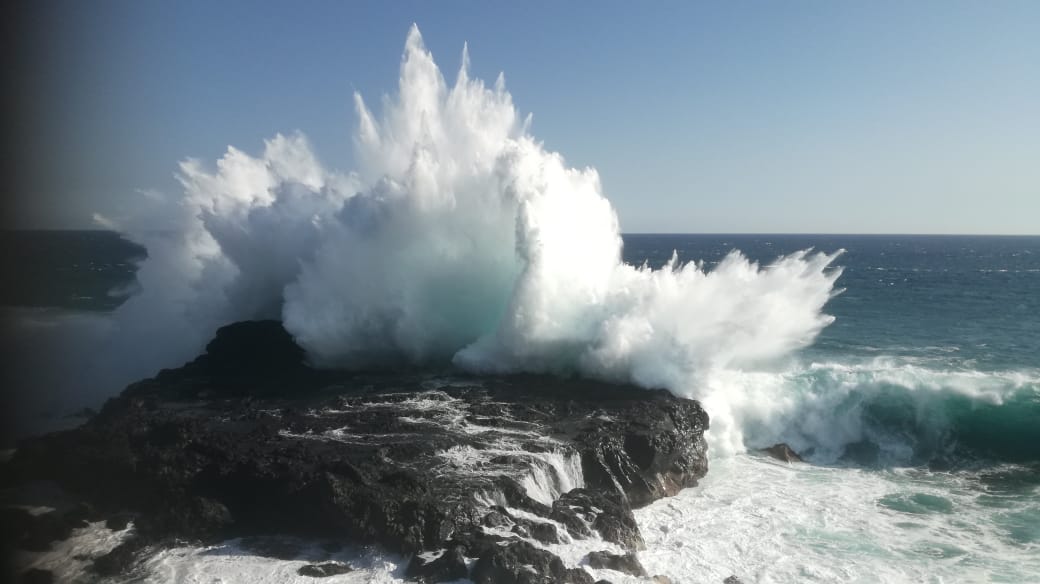 ?? Vos images : La puissance de la houle filmée depuis la côte ouest