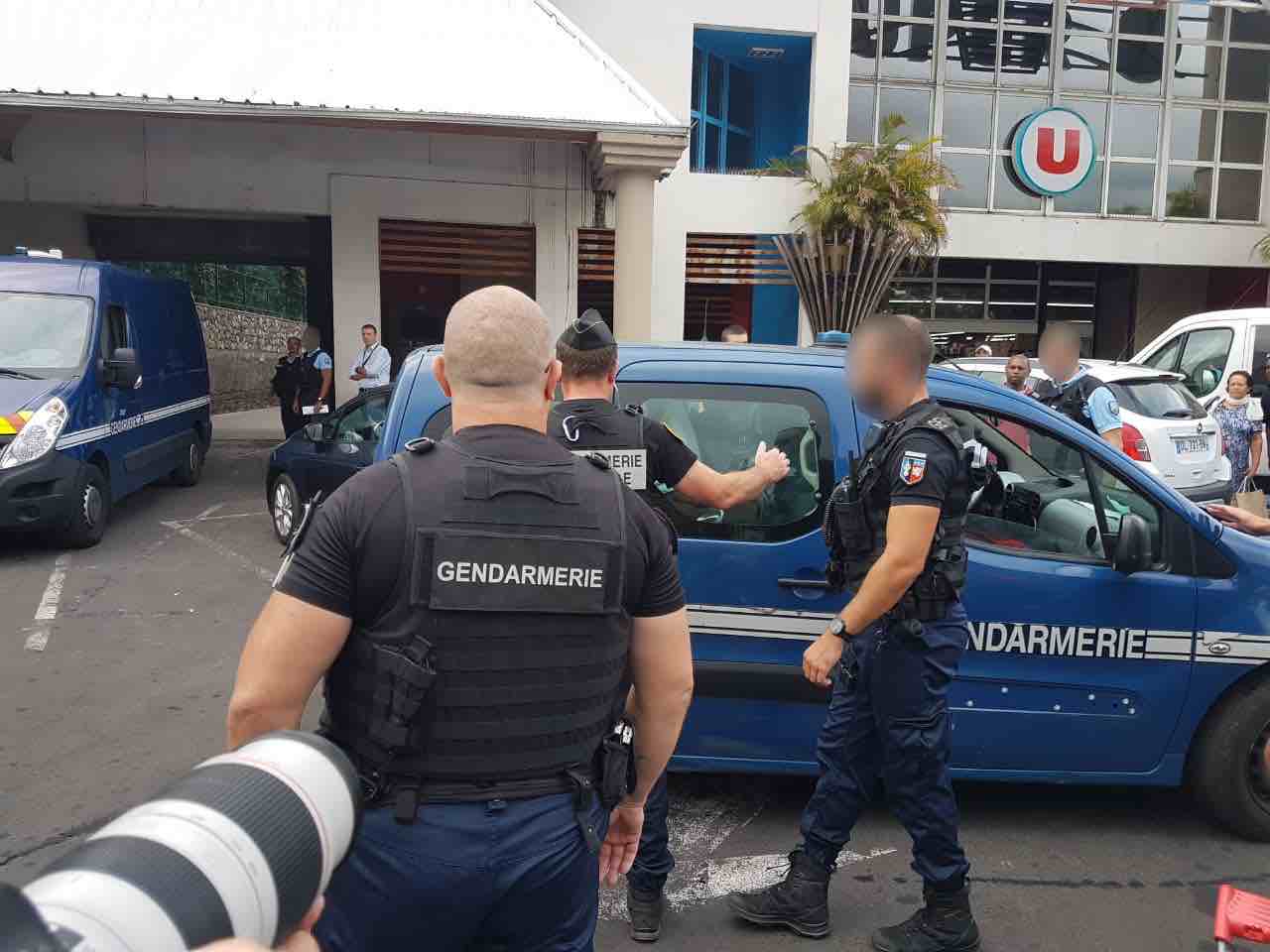 Les braqueurs du Super U de Saint-Paul reviennent sur les lieux