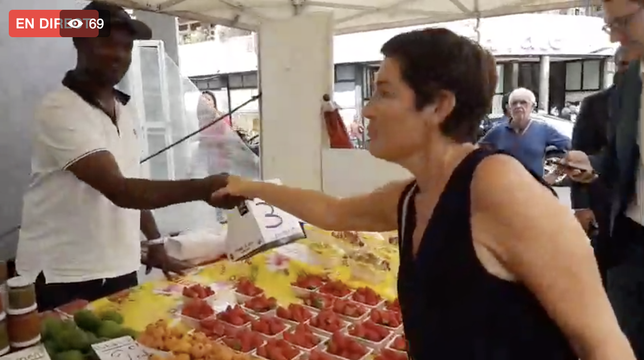 ?? [LIVE] Annick Girardin rencontre les commerçants du centre-ville de St-Denis
