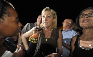 Retour en images: Marine Le Pen à Saint-Leu