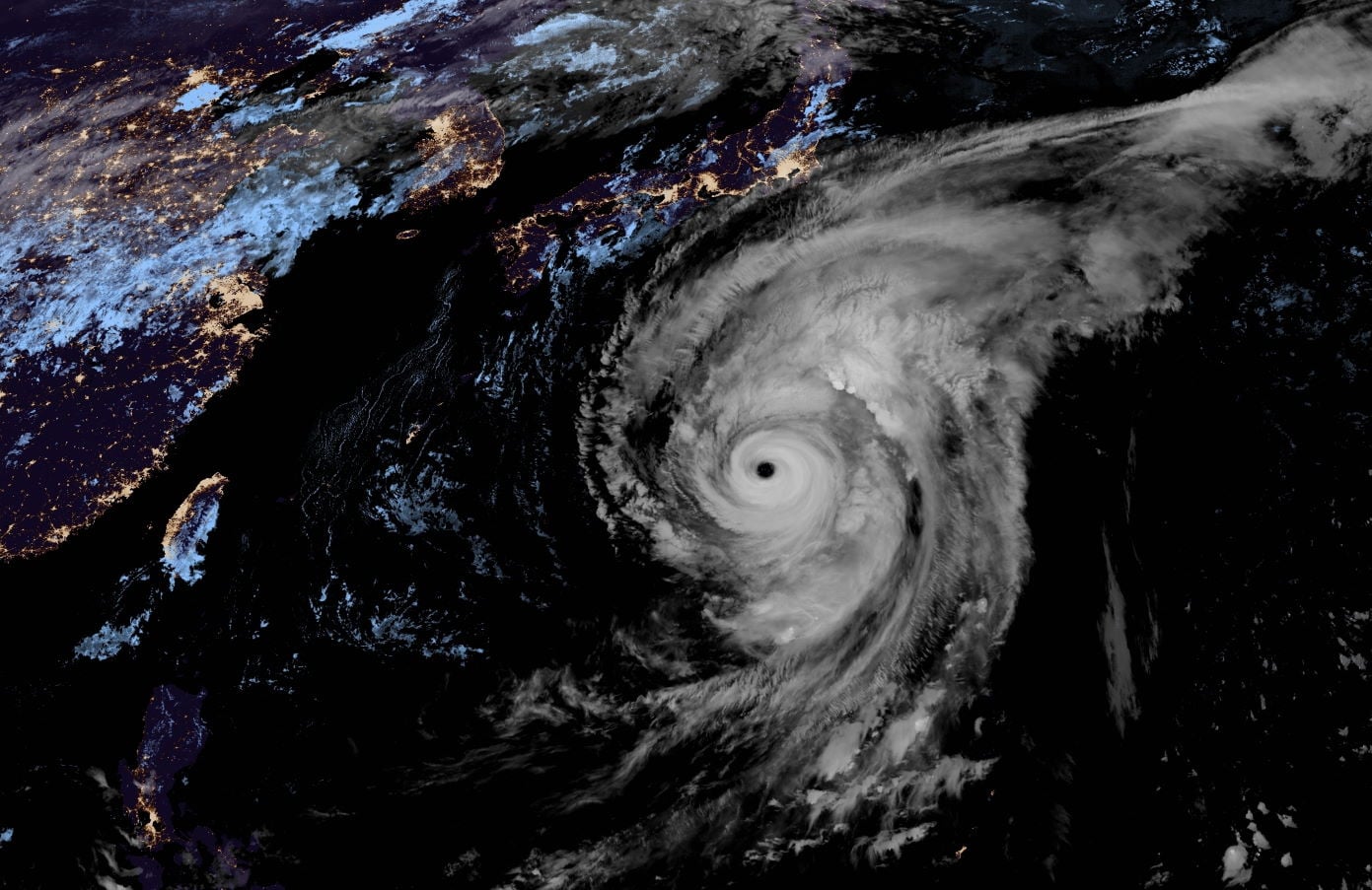 [VIDEO] Coupe du Monde: les matchs de samedi annulés, le Super Cyclone Hagibis se rapproche de Tokyo