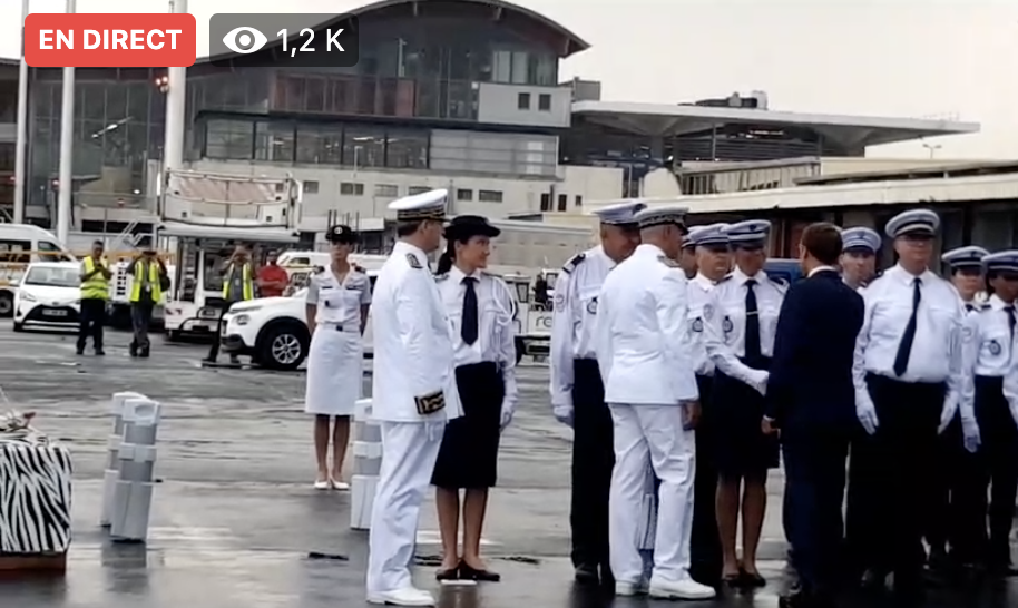 LIVE ?? Emmanuel Macron est arrivé à La Réunion