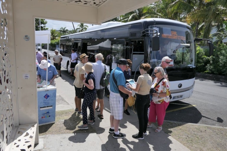 Des croisiéristes accueillis à Saint-Gilles-les-Bains