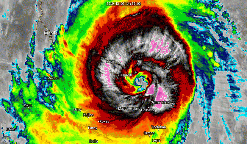 CYCLONES: l'oeil du typhon Kammuri passe sur Legazpi aux Philippines avec des rafales estimées à 260km/h