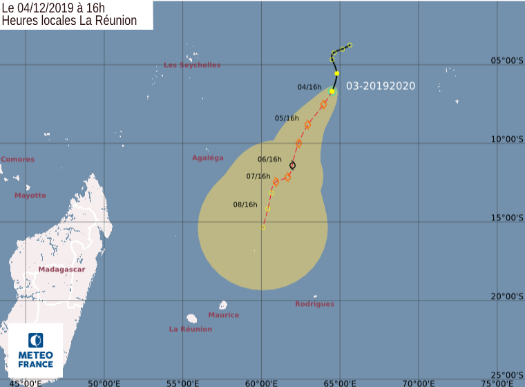 [Météo France] perturbation tropicale se rapprochant de Mada et dépression tropicale s'intensifiant loin des terres