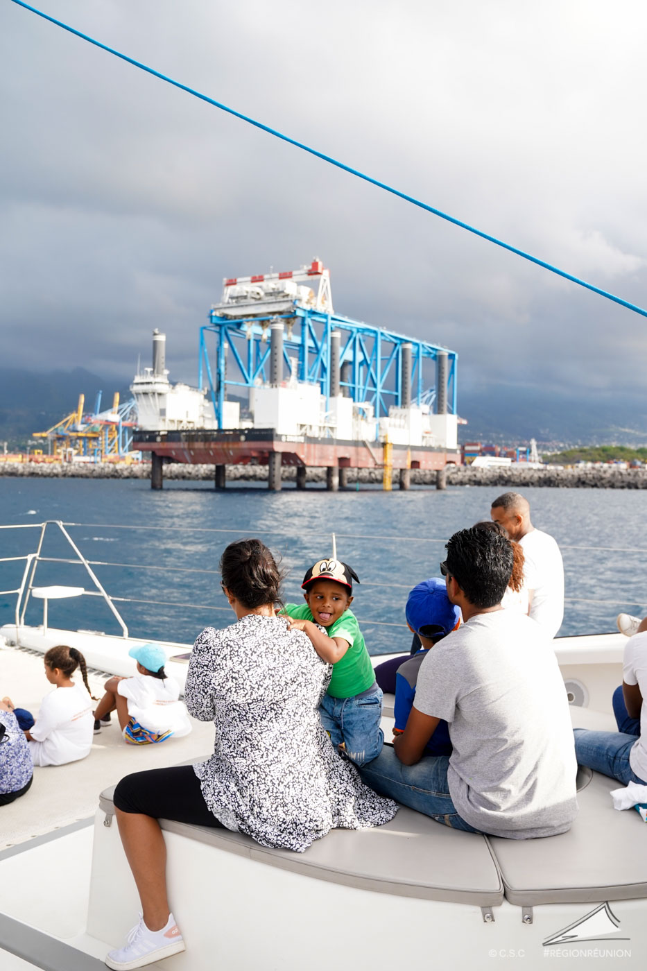 NRL : visite depuis la mer - Retour en images