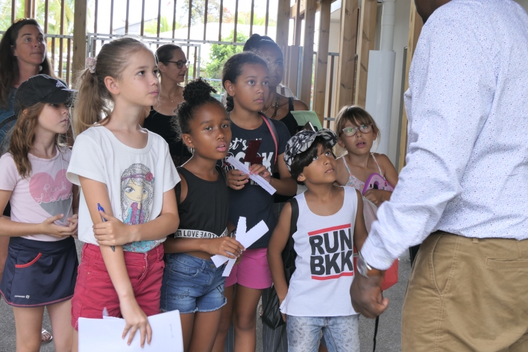 Les élèves découvrent leur future école rue Pothier