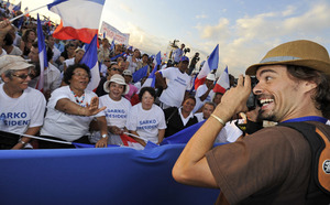 Retour en images sur la journée express de Nicolas Sarkozy à la Réunion