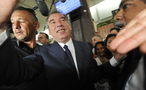 Retour en images sur l'arrivée de François Bayrou