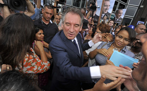 Retour en images sur l'arrivée de François Bayrou