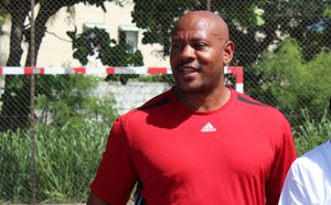Maurice Greene dans une école du Moufia