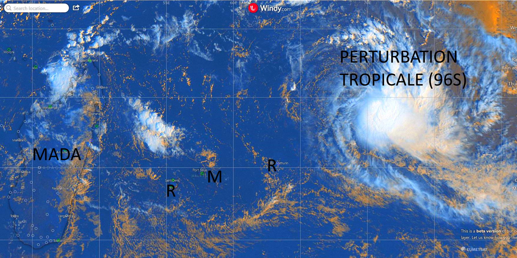 Un peu de vent et de houle et beaucoup de soleil, la perturbation tropicale loin au Nord-Est de Rodrigues
