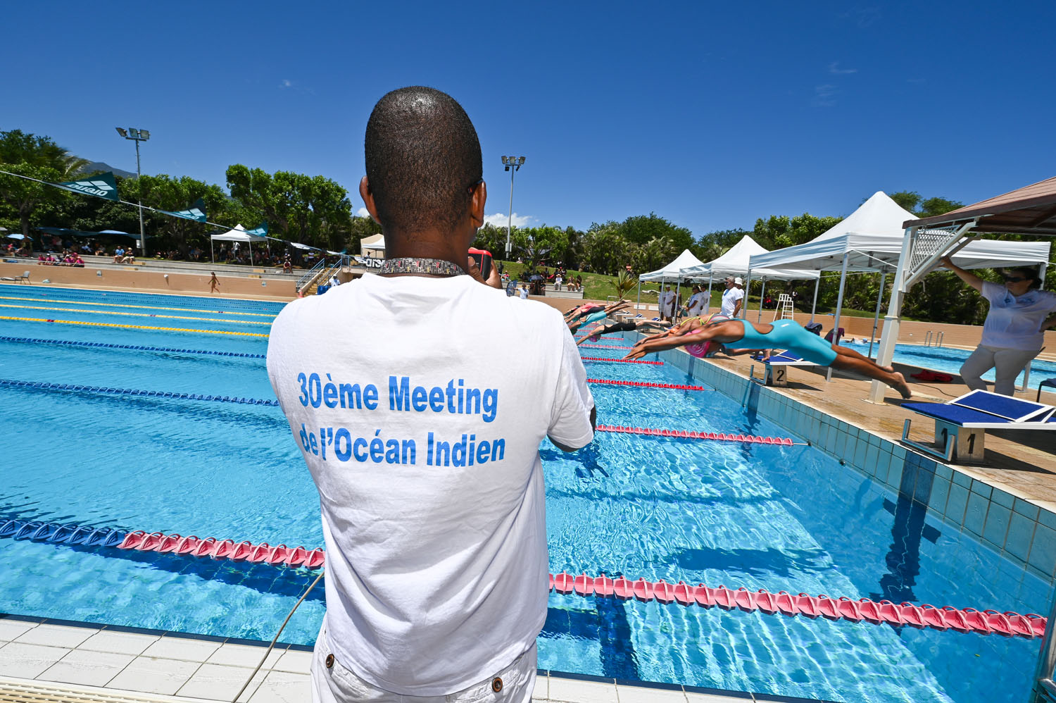 ? Les records tombent au Meeting de natation de l'océan Indien