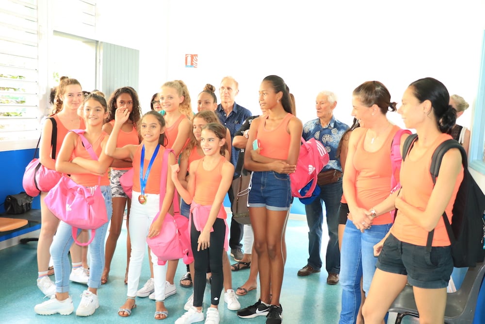 Angie, 10 ans, championne de France de gym rythmique