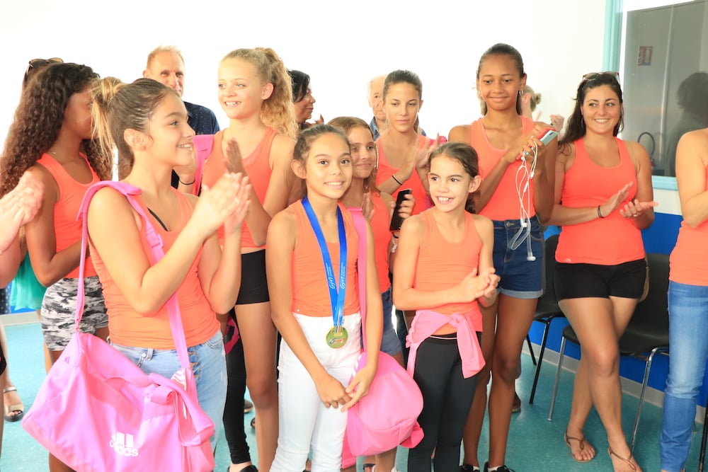 Angie, 10 ans, championne de France de gym rythmique