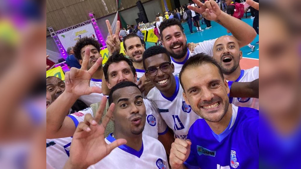 Le Tampon félicite ses e?quipes de Volley et de Basket