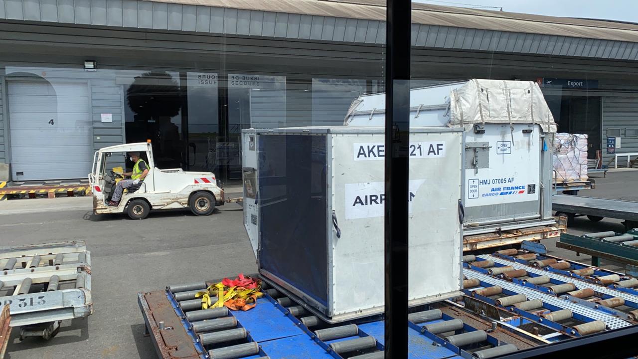 Les masques commandés par la Région sont arrivés par avion de fret spécial ce jeudi