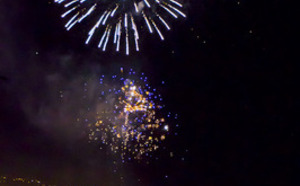 Le feu d'artifice du front de mer de Saint-Pierre en photos