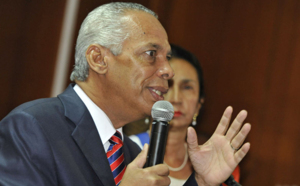 Victorin Lurel privilégie les Guadeloupéens. Ça vous étonne ?