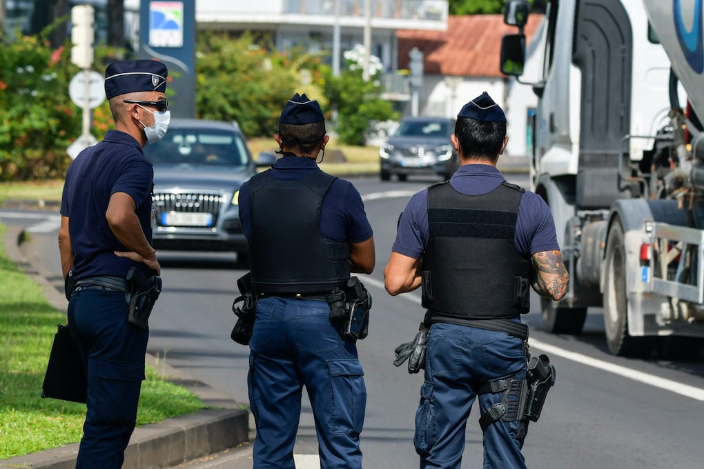 [Photos] Confinement: Opération de contrôle de police au Barachois 