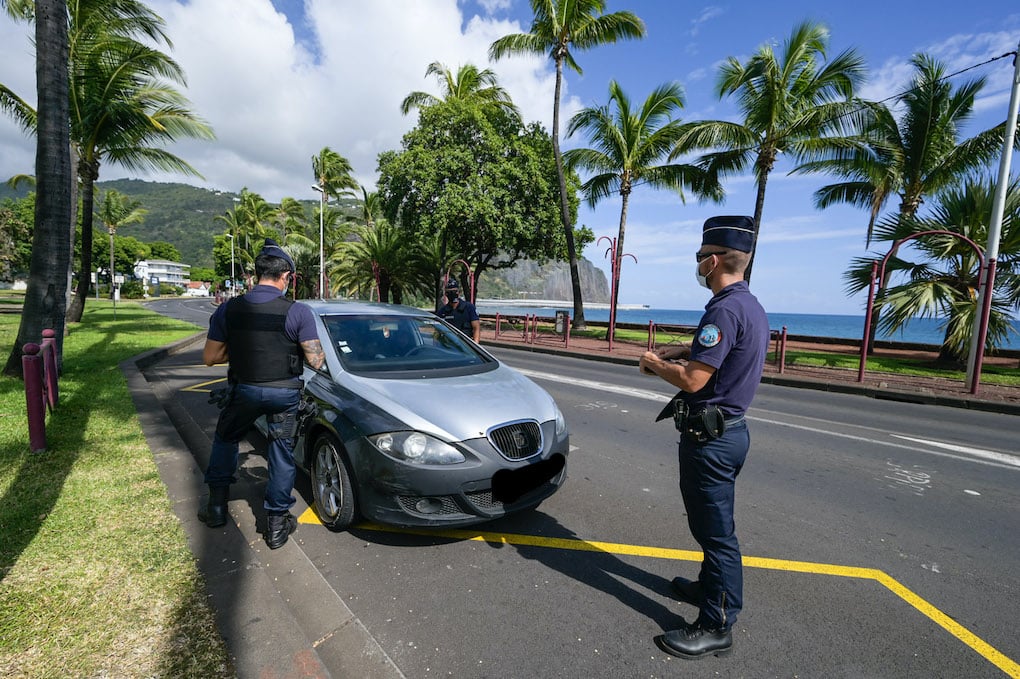 [Photos] Confinement: Opération de contrôle de police au Barachois 