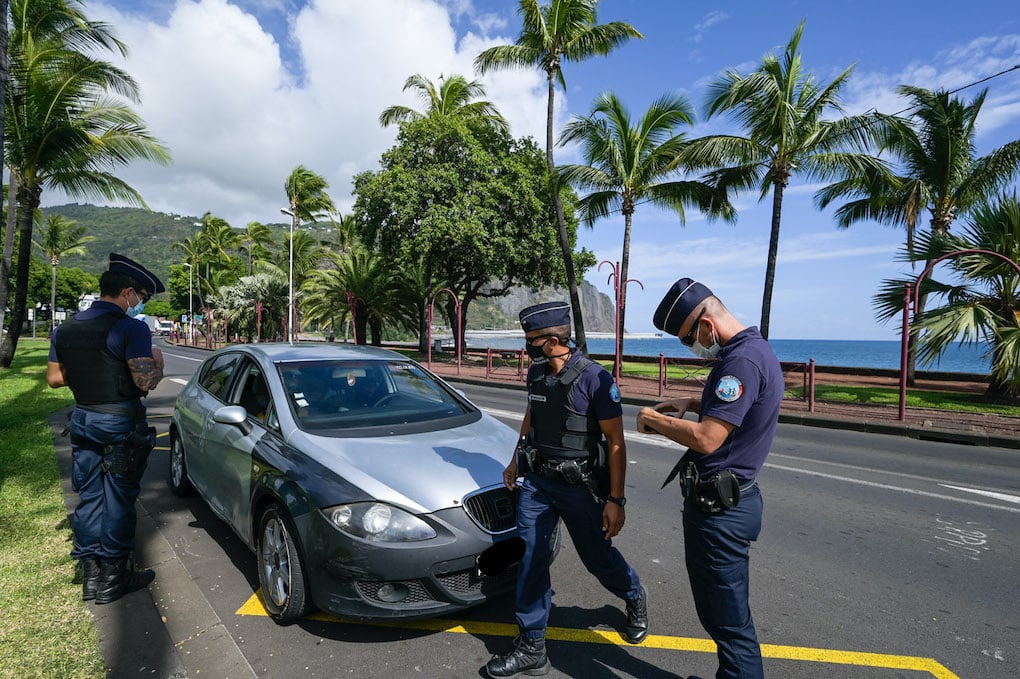 [Photos] Confinement: Opération de contrôle de police au Barachois 