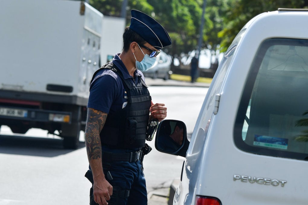 [Photos] Confinement: Opération de contrôle de police au Barachois 