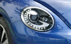 VW Coccinelle Sport, elle a du faire de la musculation...