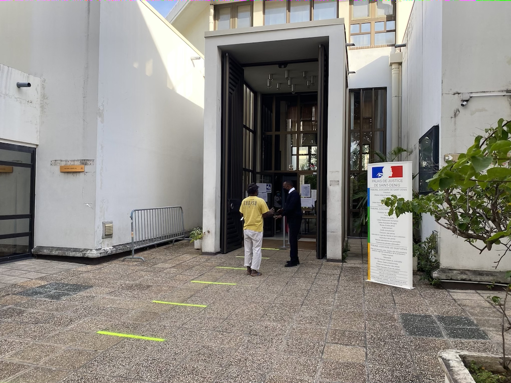 [Photos] Le tribunal judiciaire de St-Denis ouvre ses portes au public après 50 jours de confinement 