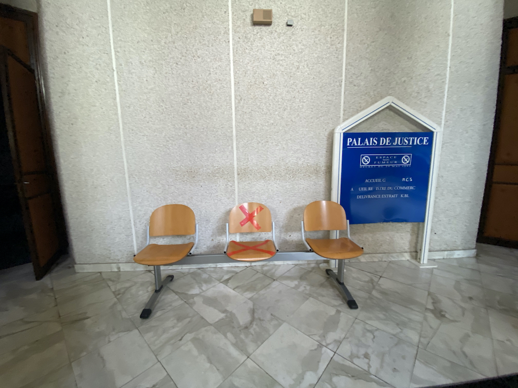 [Photos] Le tribunal judiciaire de St-Denis ouvre ses portes au public après 50 jours de confinement 