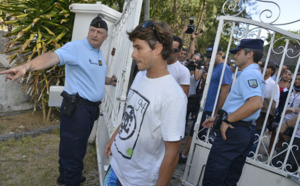 Retour en images de la mobilisation des surfeurs devant la Réserve marine