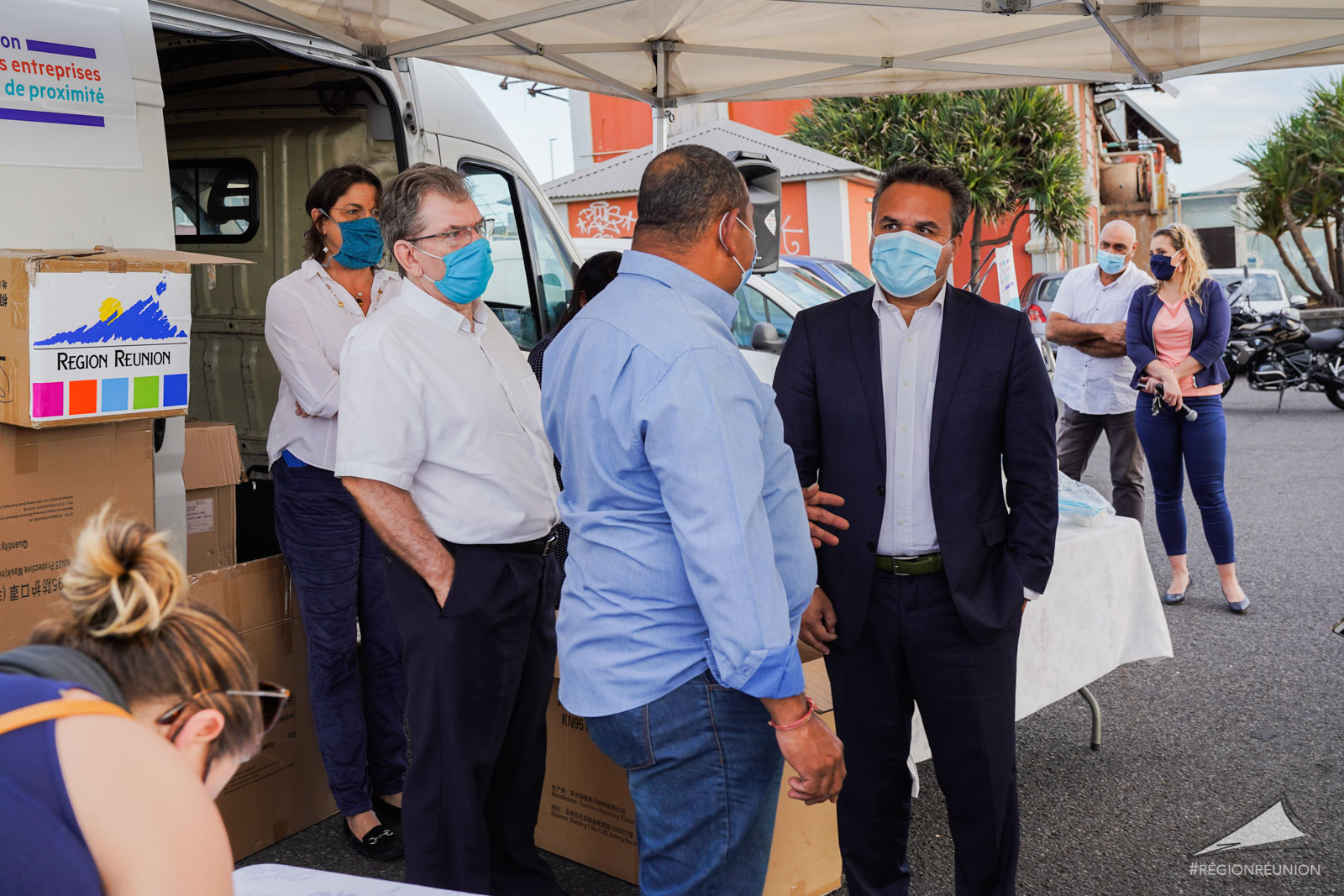 Retour en images : Remise des masques de protection aux entreprises de proximité