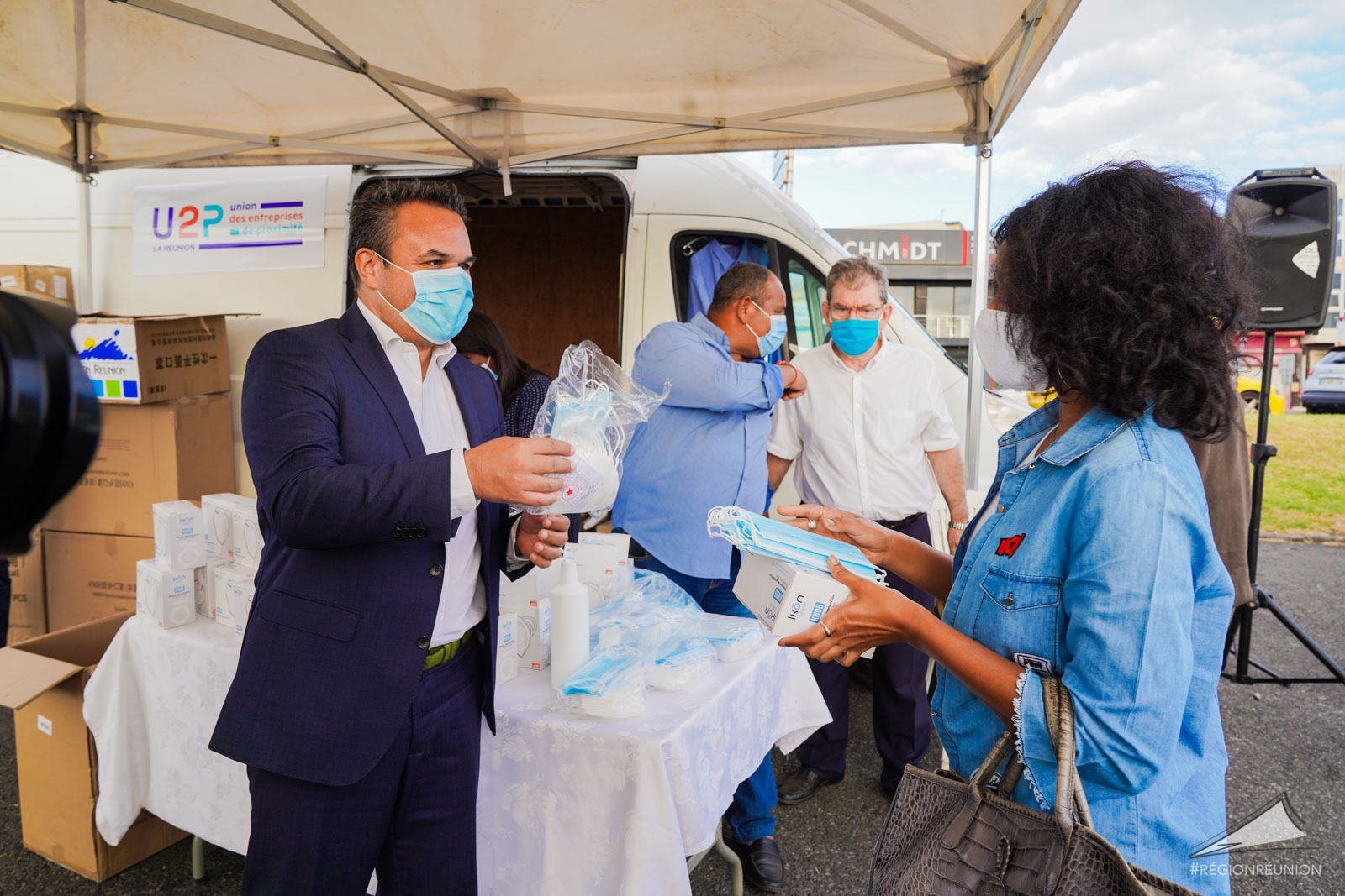Retour en images : Remise des masques de protection aux entreprises de proximité