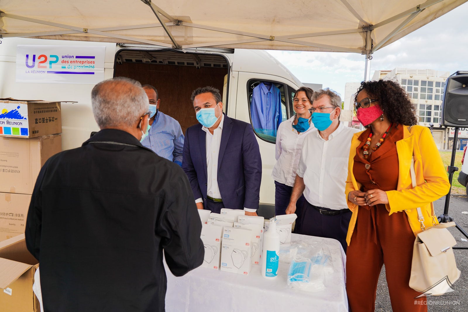 Retour en images : Remise des masques de protection aux entreprises de proximité