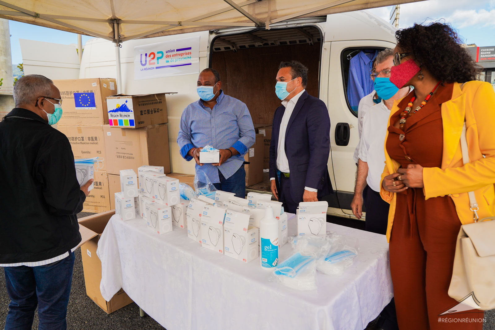Retour en images : Remise des masques de protection aux entreprises de proximité