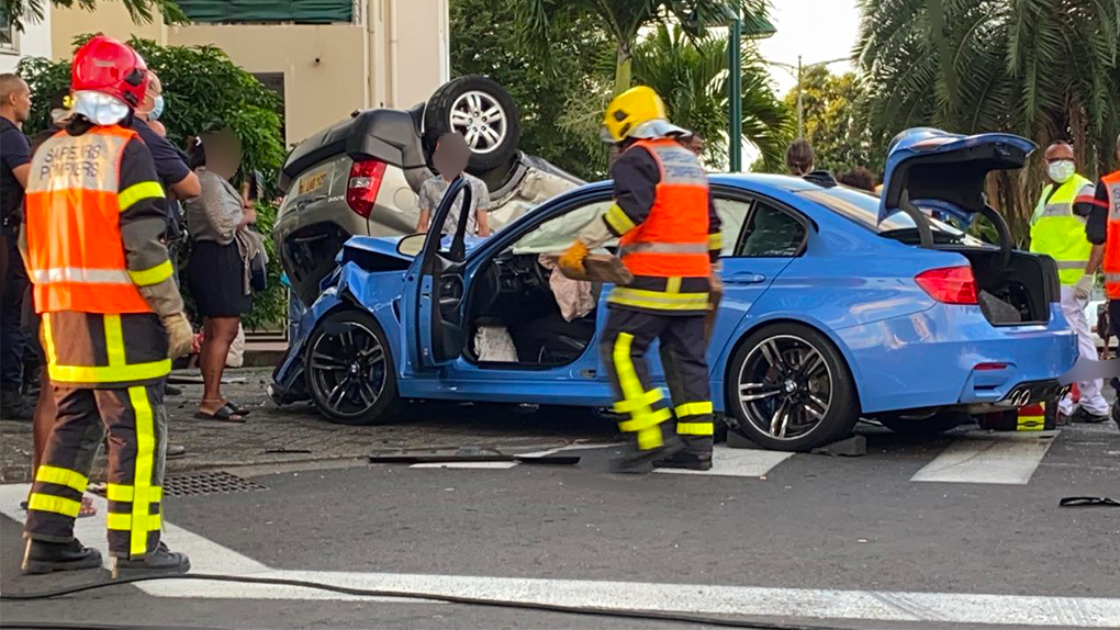 Accident de voiture à Prima : une voiture sur le toit