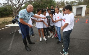 1000 Sourires fait découvrir les métiers de la gendarmerie à 40 enfants