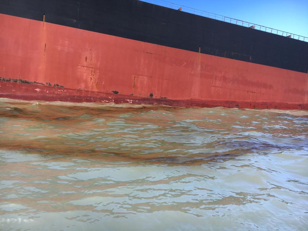 De nouvelles photos du vraquier Wakashio échoué à l'île Maurice