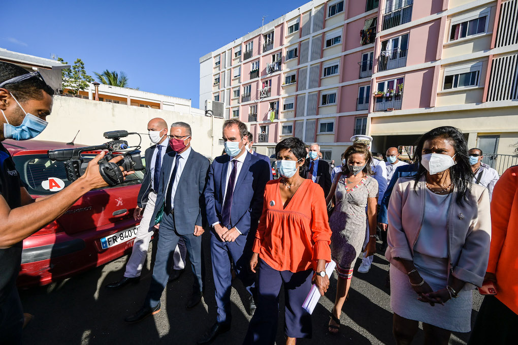 Retour en images sur la rencontre entre le ministre des Outre-mer et les habitants de logements sociaux
