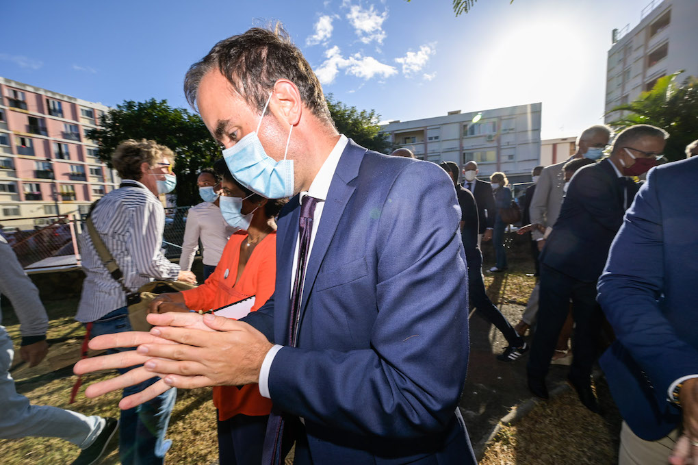 Retour en images sur la rencontre entre le ministre des Outre-mer et les habitants de logements sociaux
