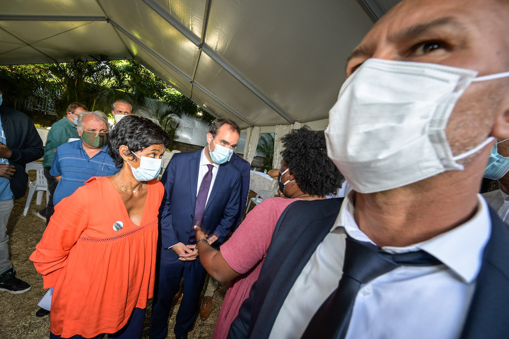 Retour en images sur la rencontre entre le ministre des Outre-mer et les habitants de logements sociaux