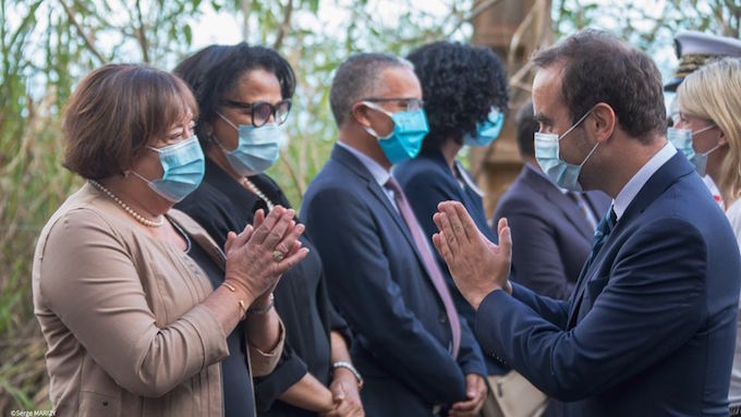 Vidéo - Pour le ministre Lecornu, la préservation de la biodiversité est bonne pour le tourisme réunionnais