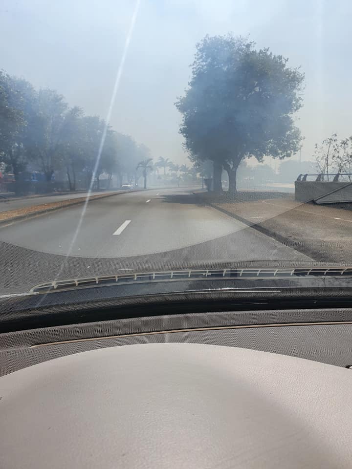 Important feu de broussailles à Ste-Clotilde