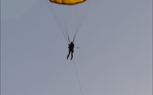 Exercice de sauvetage en mer: Des parachutistes largués dans la baie de St-Paul