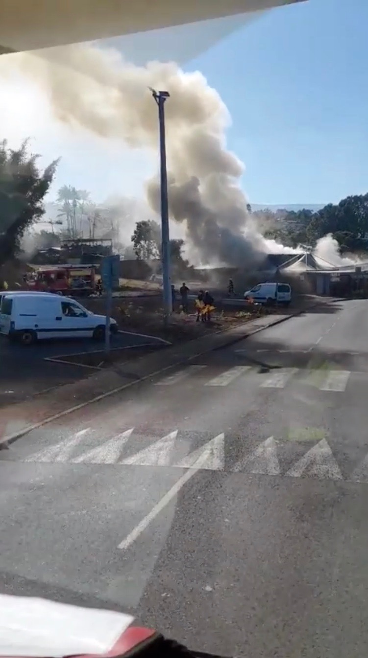 Tampon: Incendie dans un commerce de fruits et légumes à Pont-D’Yves