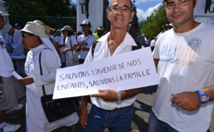 Retour en images sur la manifestation contre le mariage pour tous