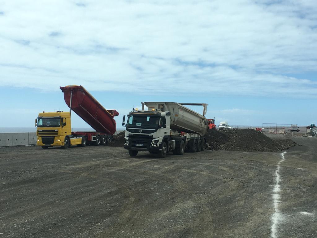 Chantier de la NRL : Le ballet de camions a commencé à Pierrefonds 