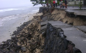 Photos: Quelques minutes après l'effondrement de l'esplanade des Roches noires