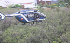 Spectaculaires images de l'hélitreuillage du corps découvert à St-Pierre